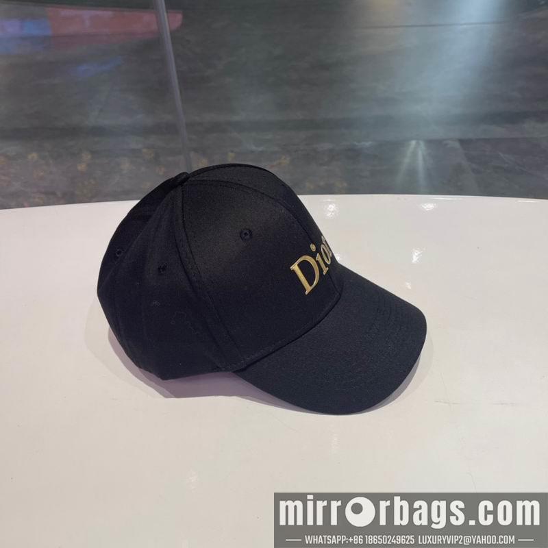 Dior Hat 082602
