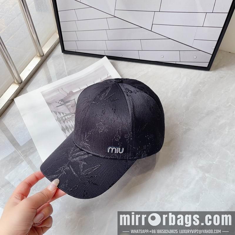 Miumiu Hat 041704