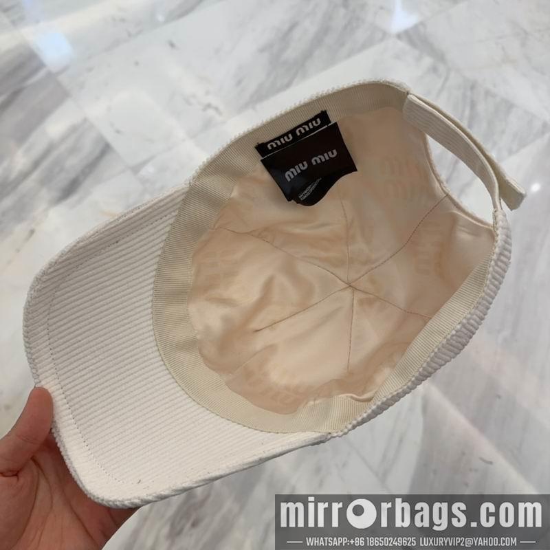 Miumiu Hat dx37
