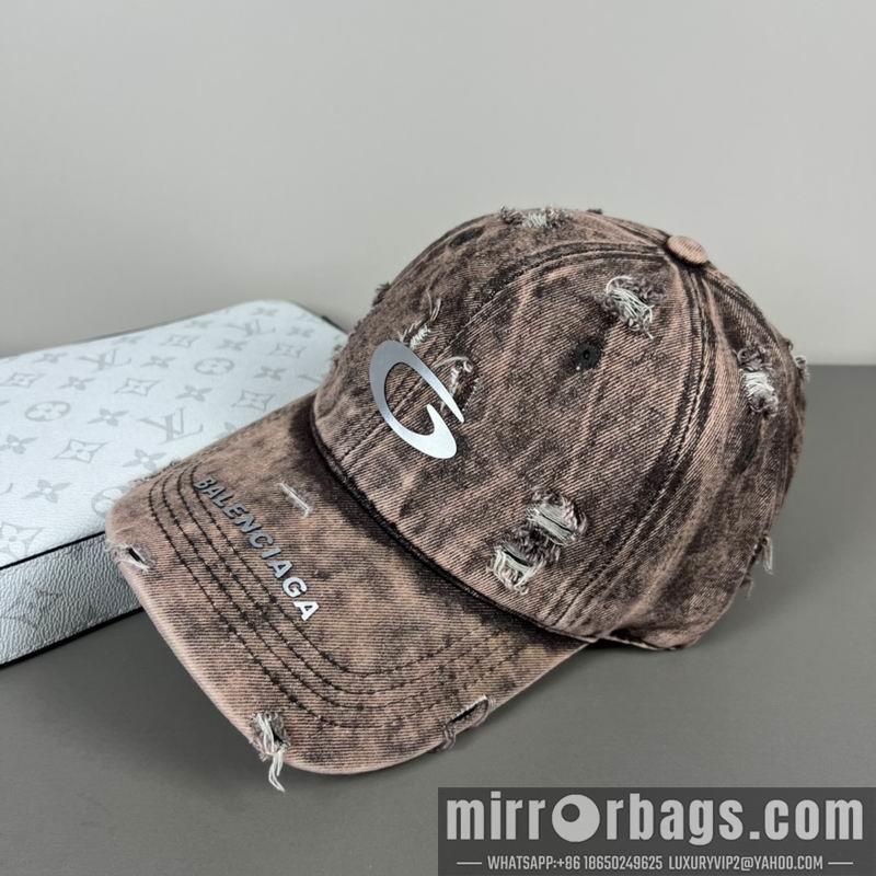 Balenciaga Hat dx30