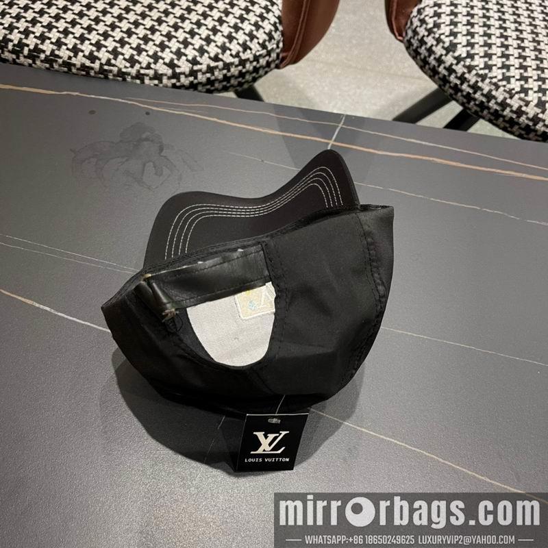 LV Hat 083001