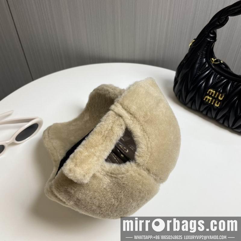 Celine Hat dx108