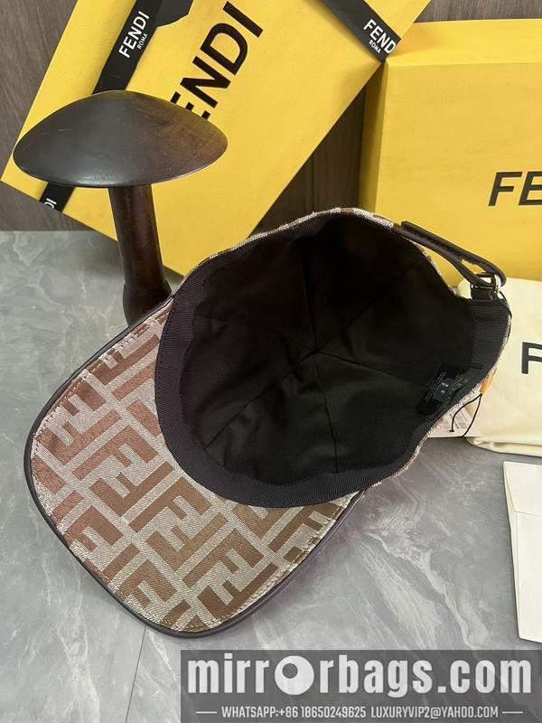 Fendi Hat dx53