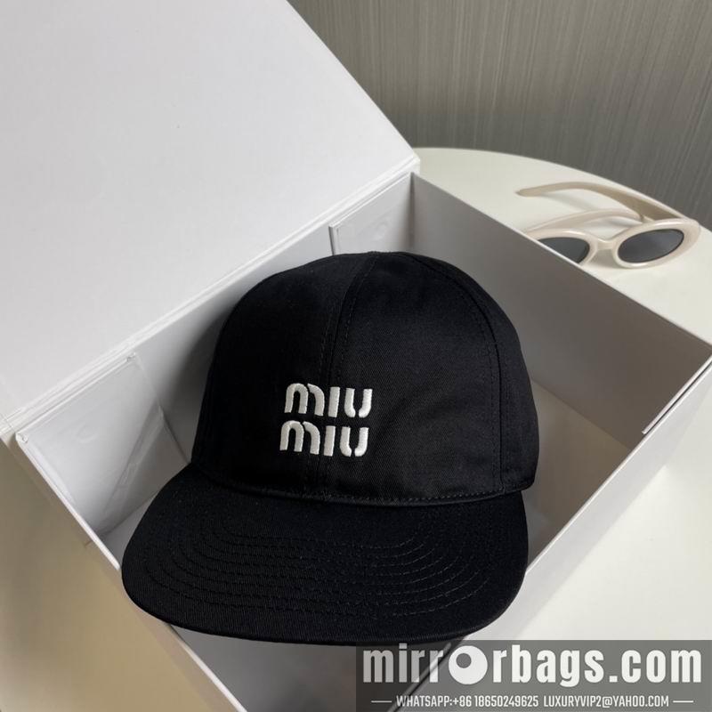 Miumiu Hat 071304