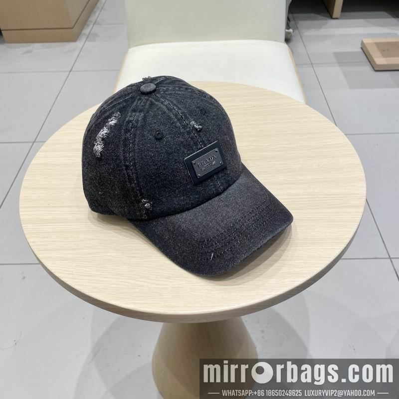 Prada Hat 040201
