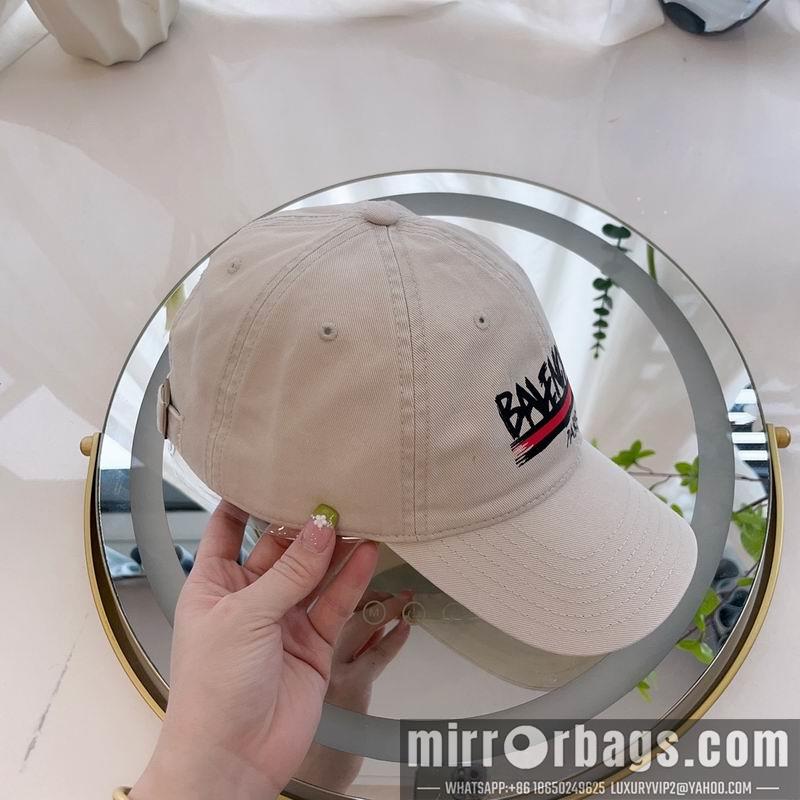 Balenciaga Hat dx27