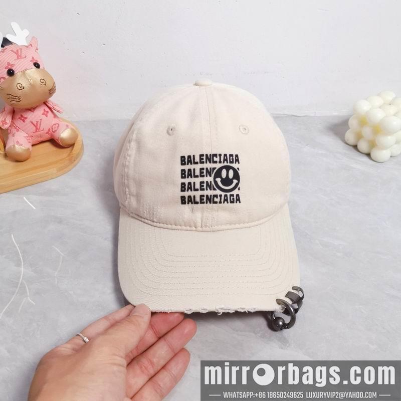 Balenciaga Hat dx18