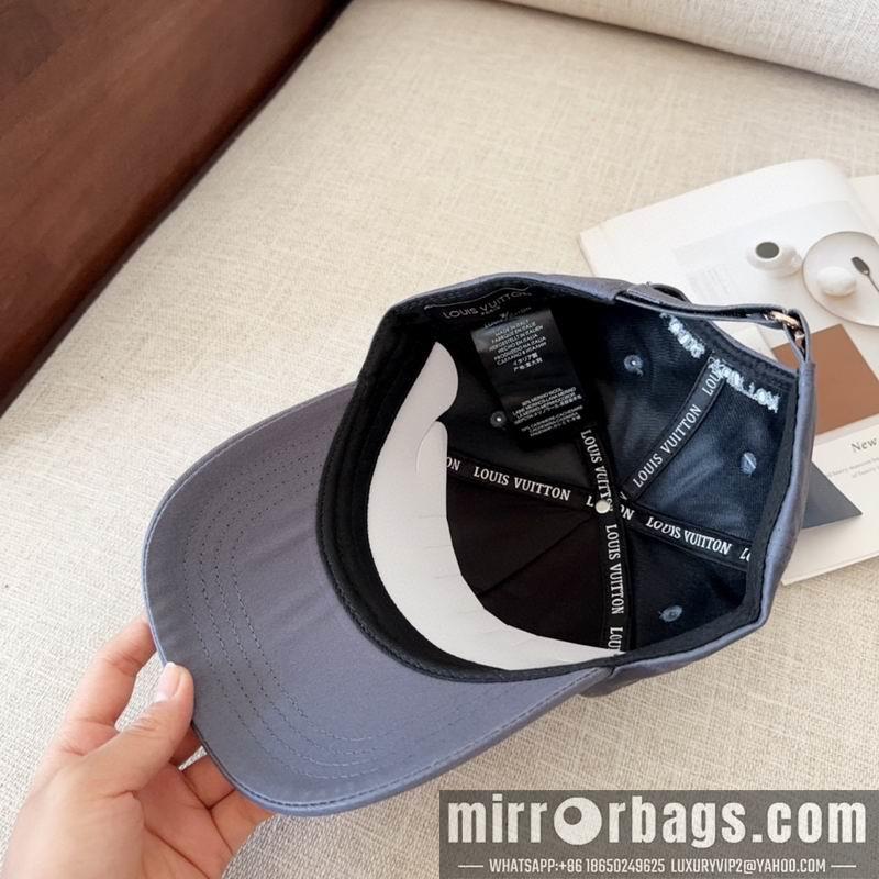 LV Hat dx28