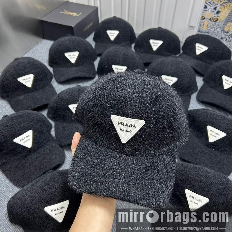 Prada Hat dx60