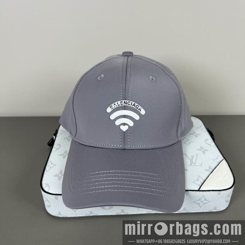 Balenciaga Hat dx33