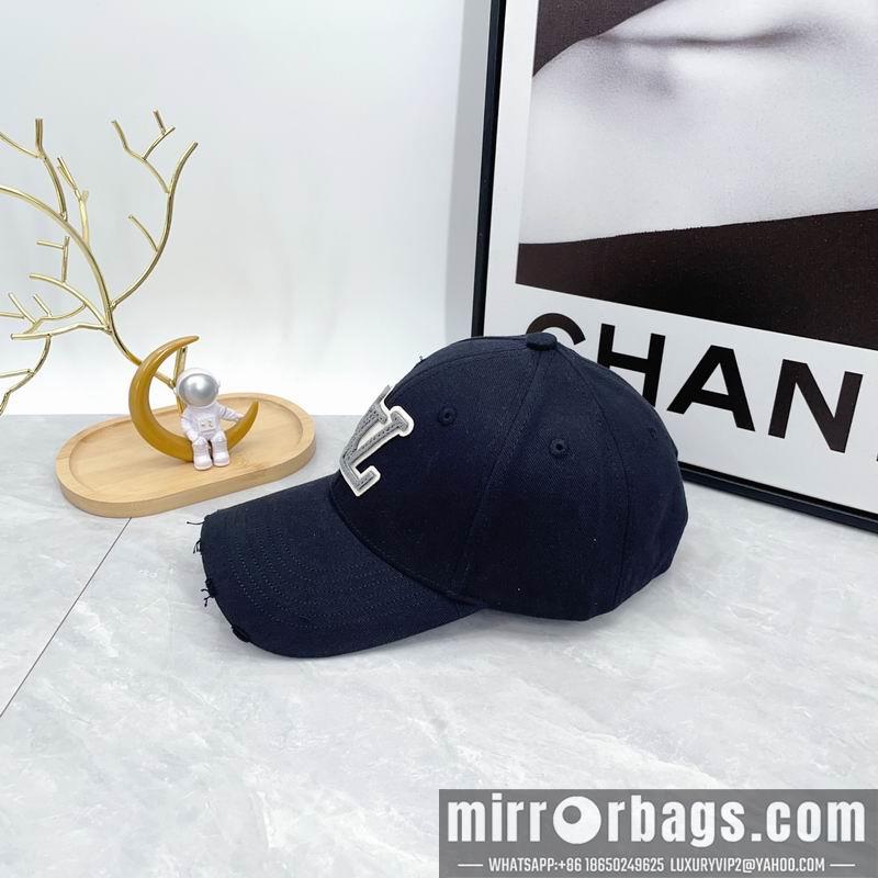 LV Hat dx158