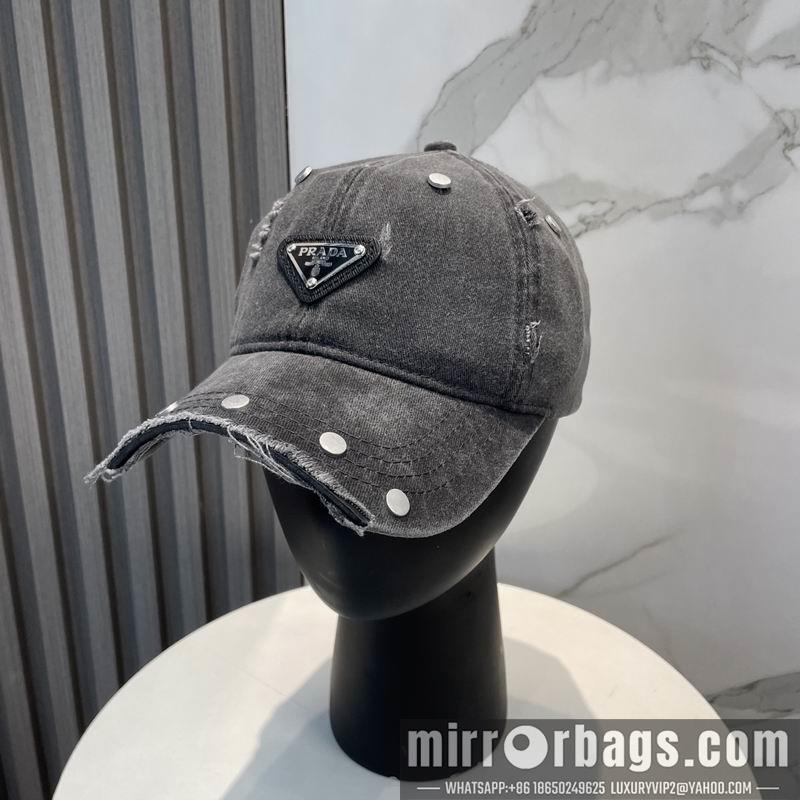 Prada Hat 040202