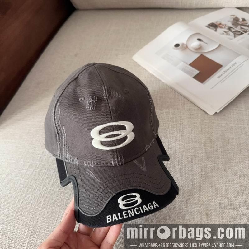 Balenciaga Hat dx21