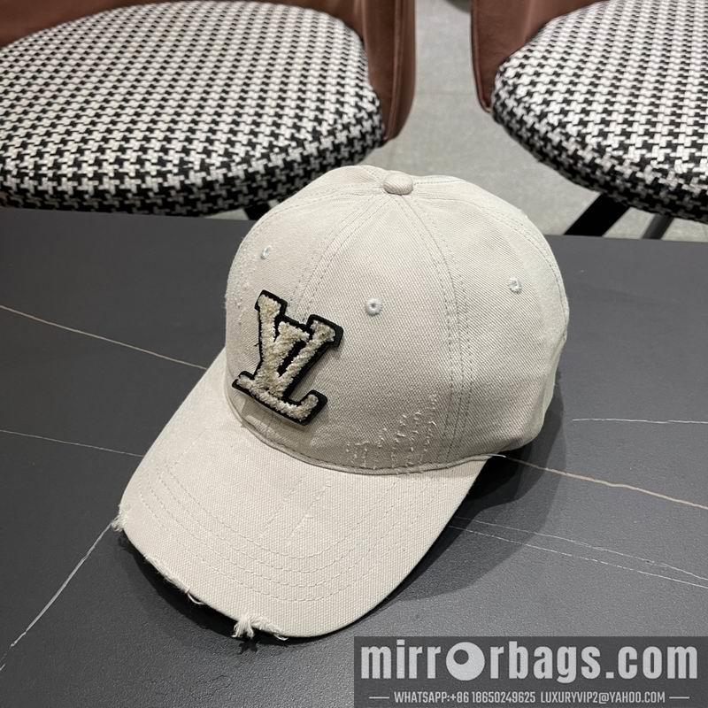 LV Hat 040201