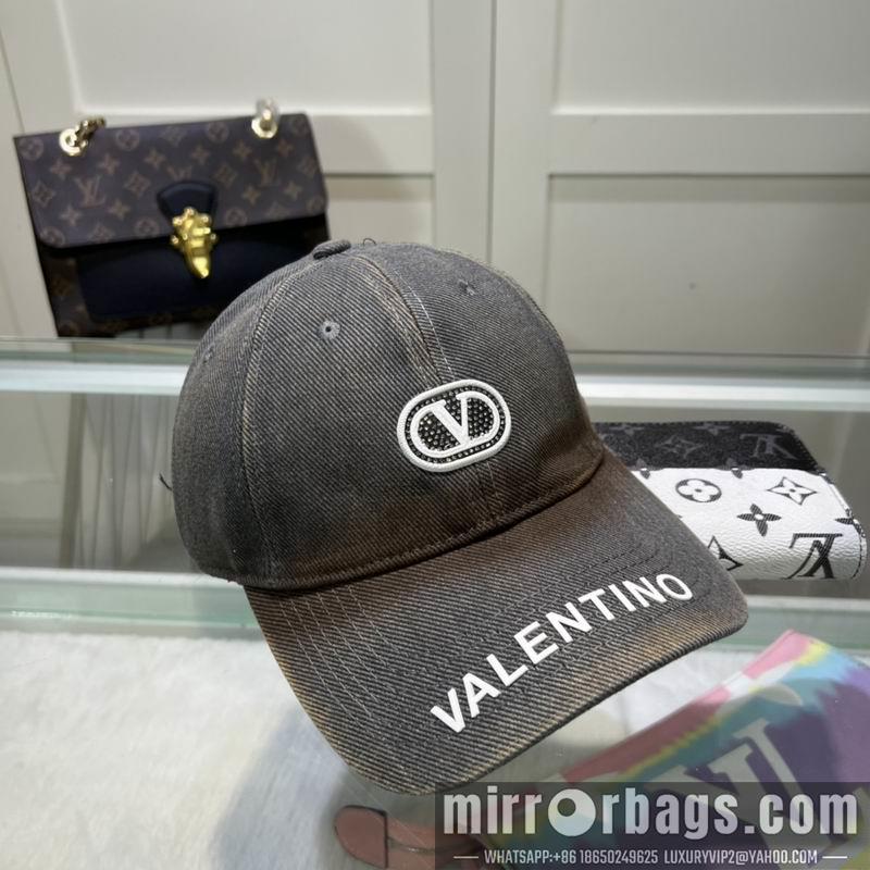 Valentino Hat dx02