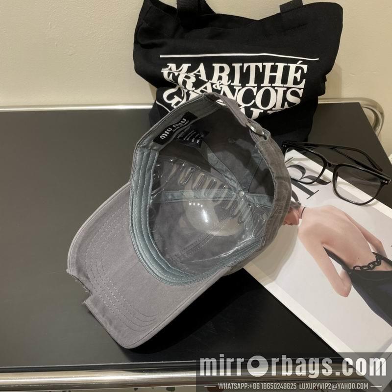 MiuMiu Hat dx29