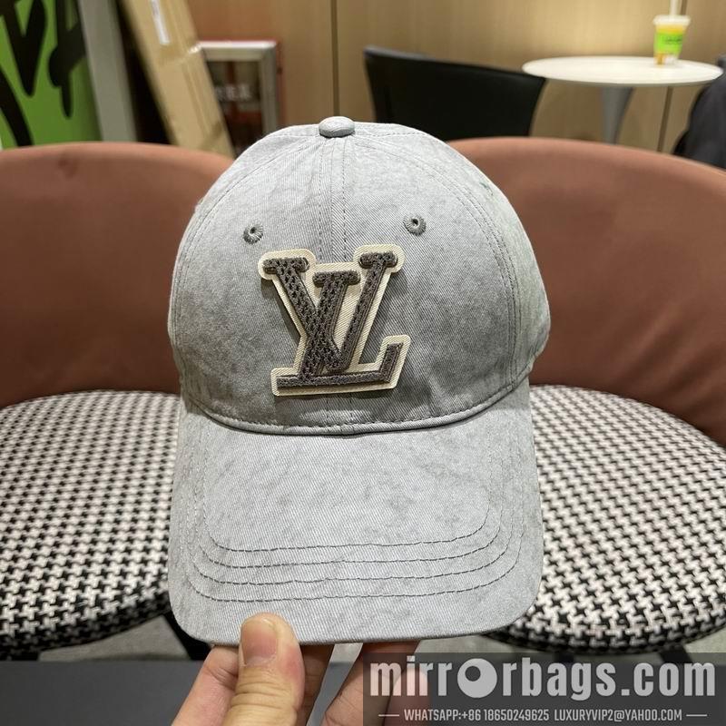 LV Hat 040204