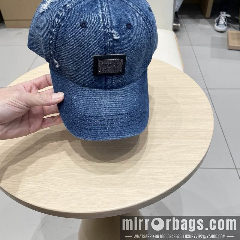 Prada Hat 040201
