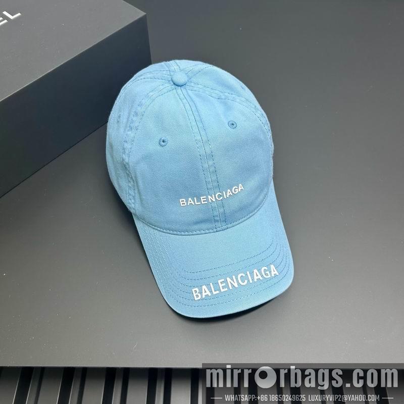 Balenciaga Hat dx16