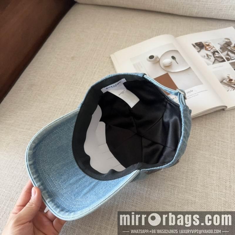 Givenchy Hat dx07