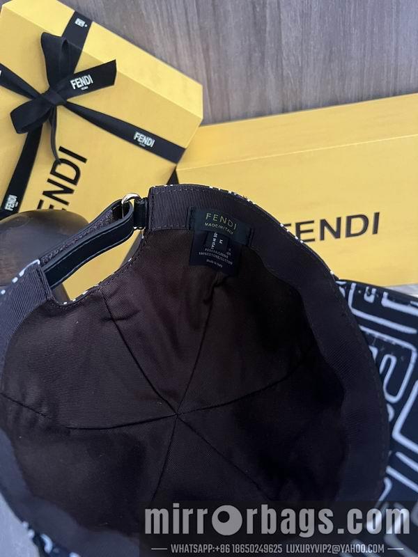 Fendi Hat dx60