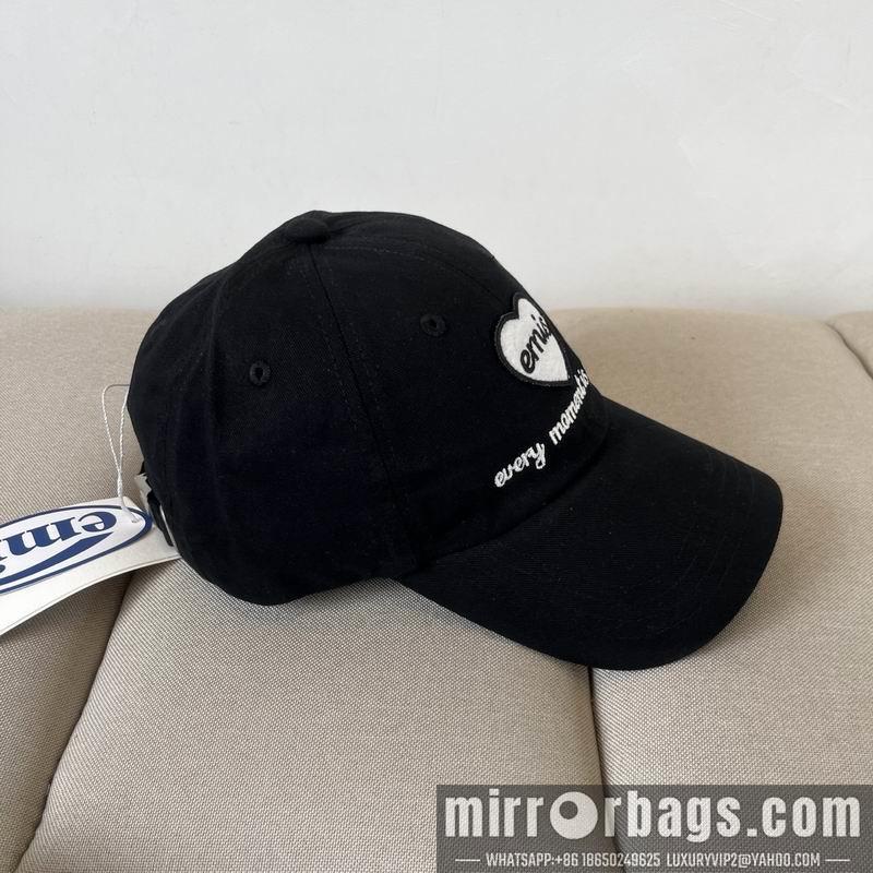 Emis Hat dx07