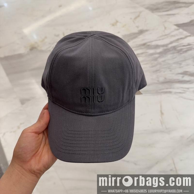Miumiu Hat dx35