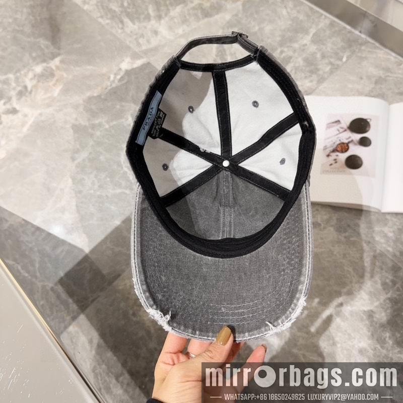 Prada Hat dx22