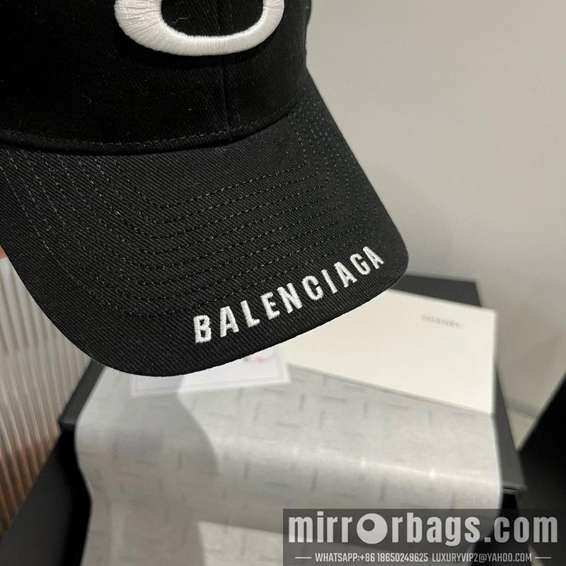 Balenciaga Hat dx42