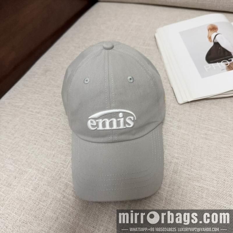 Emis Hat dx05