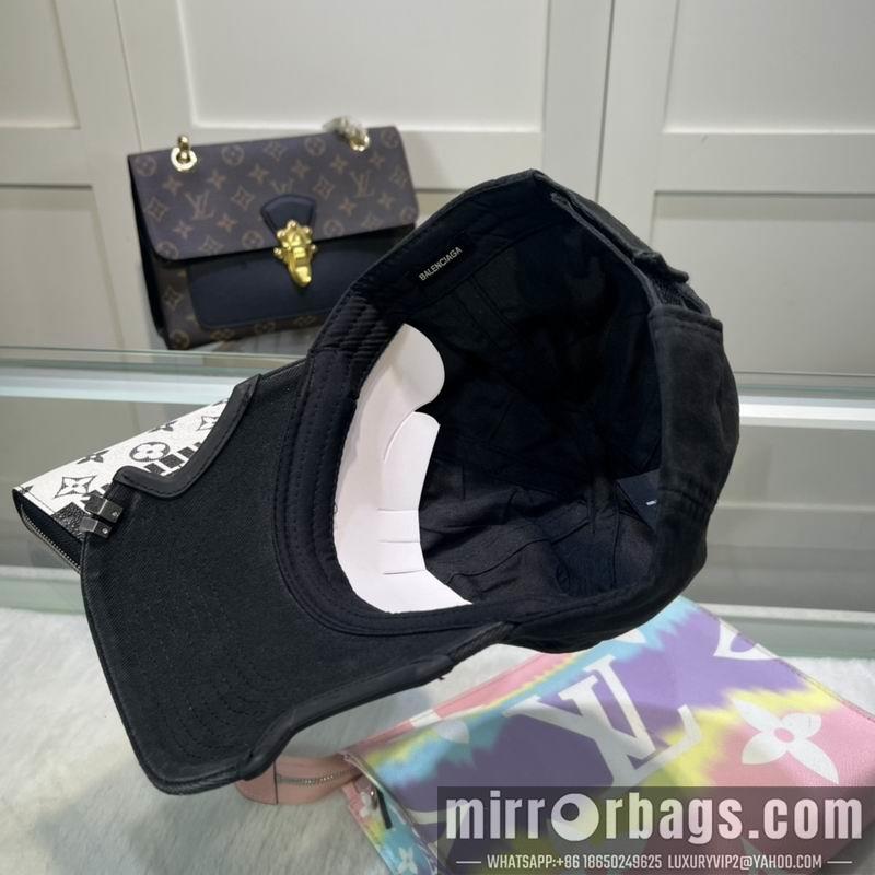 Balenciaga Hat dx110