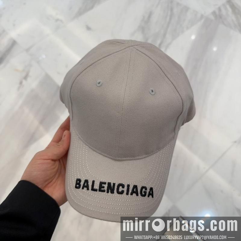 Balenciaga Hat dx75