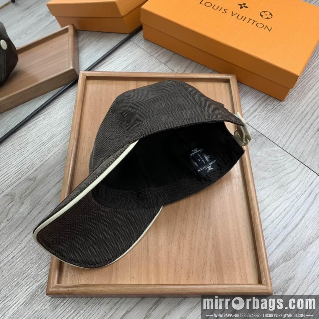 LV Hat dx150