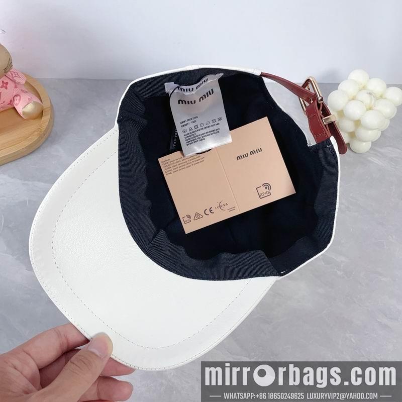Miumiu Hat dx73