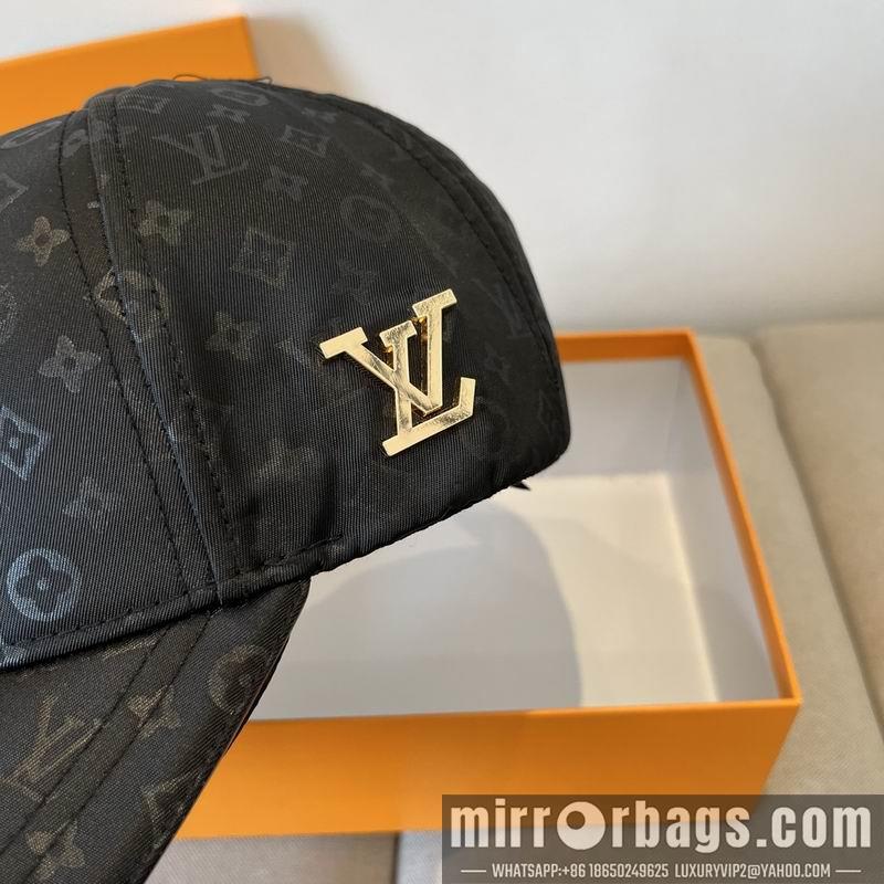 LV Hat dx67