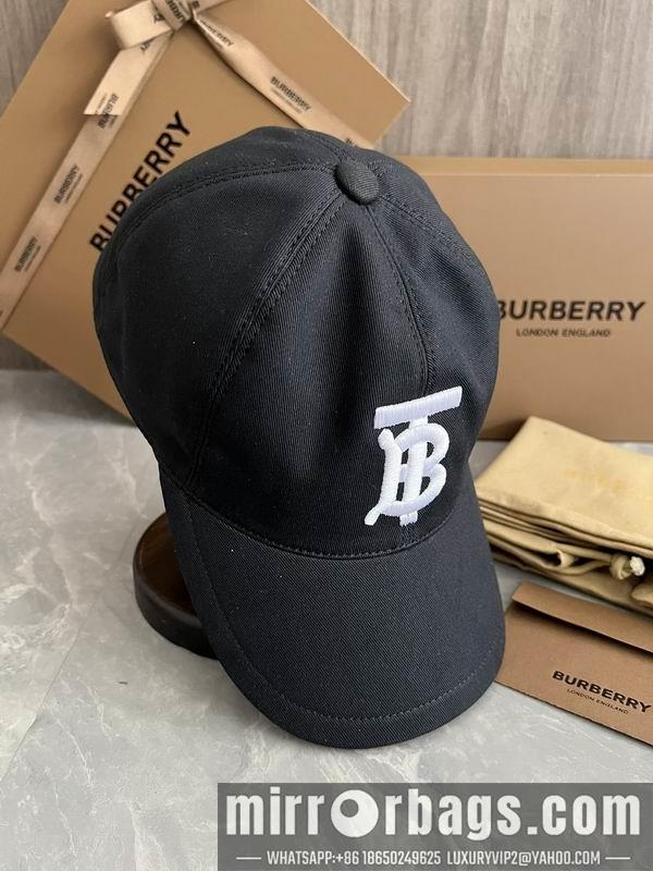 Burberry Hat dx40