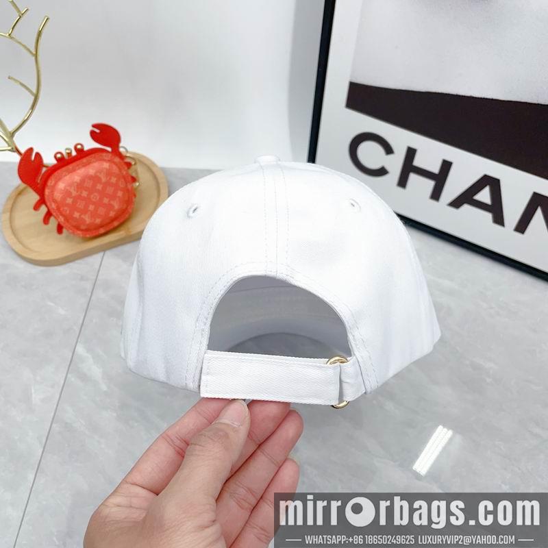 Givenchy Hat dx09