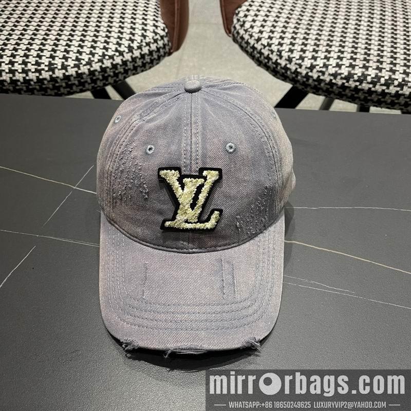 LV Hat 040201