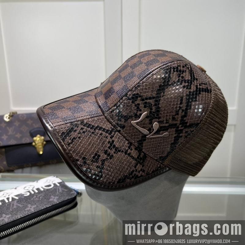LV Hat dx18