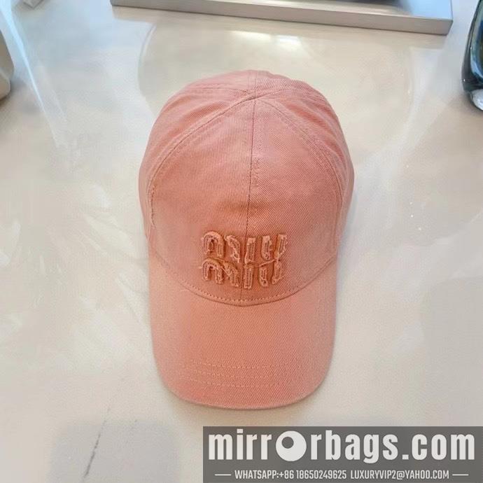 Miumiu Hat 091402