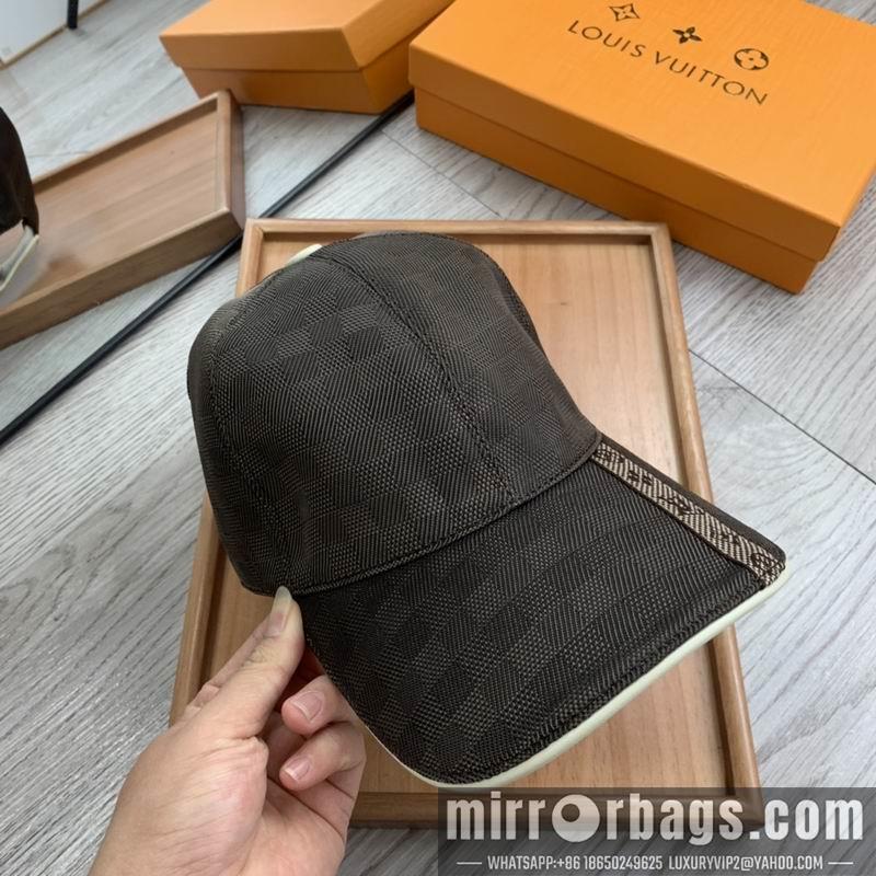 LV Hat dx150
