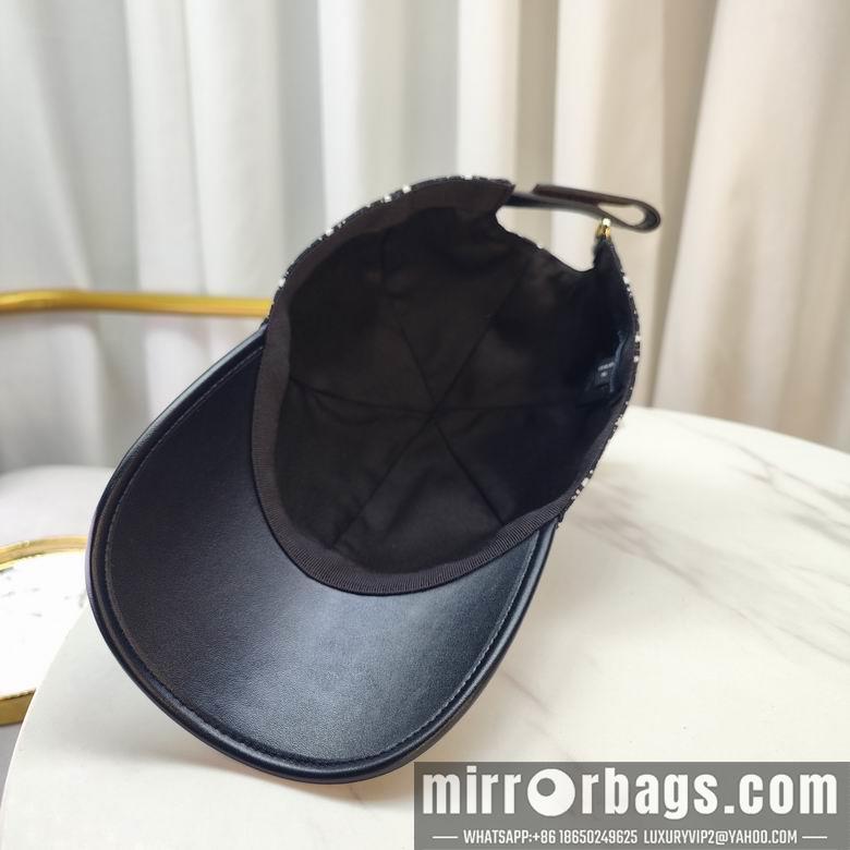 LV Hat dxn19