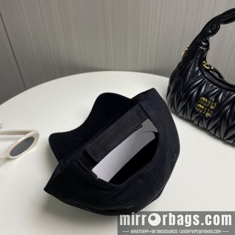 Balenciaga Hat dx121
