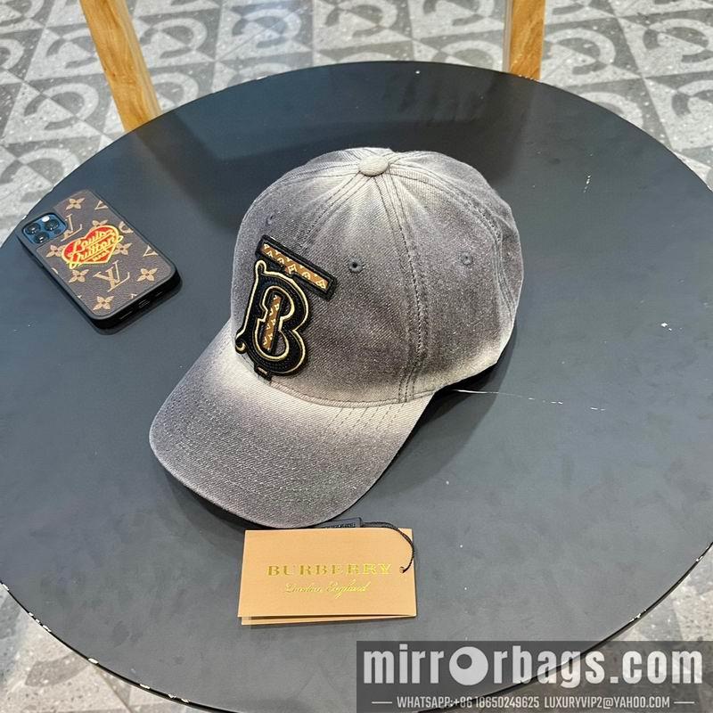 Burberry Hat 042802