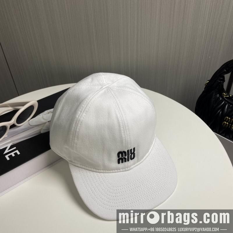 Miumiu Hat dx65