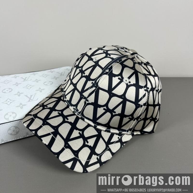 Valentino Hat dx03