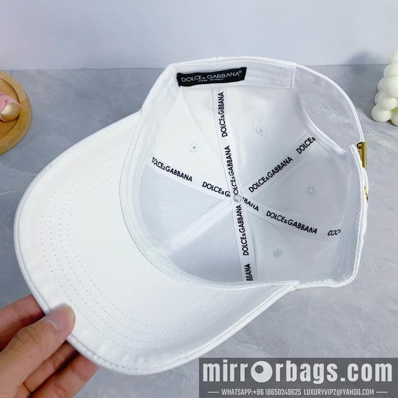 DG Hat dx15
