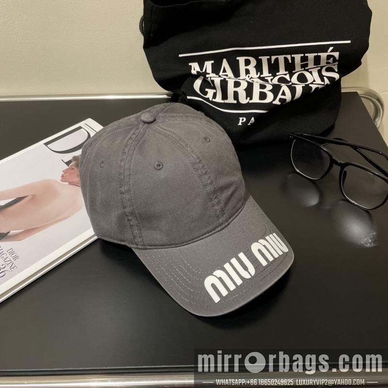 MiuMiu Hat 042701