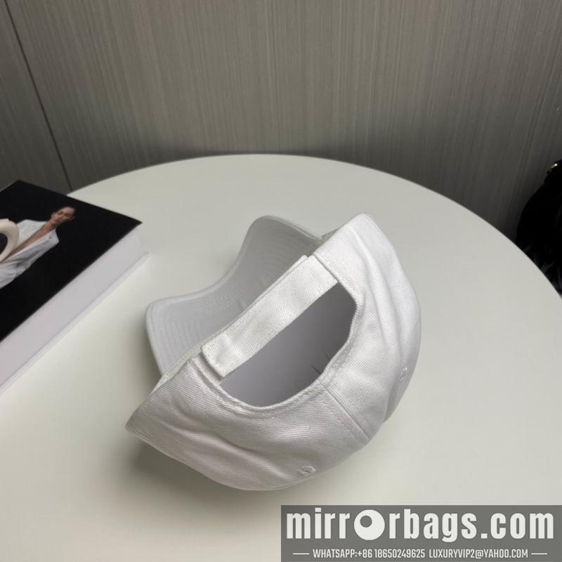 Balenciaga Hat dx85