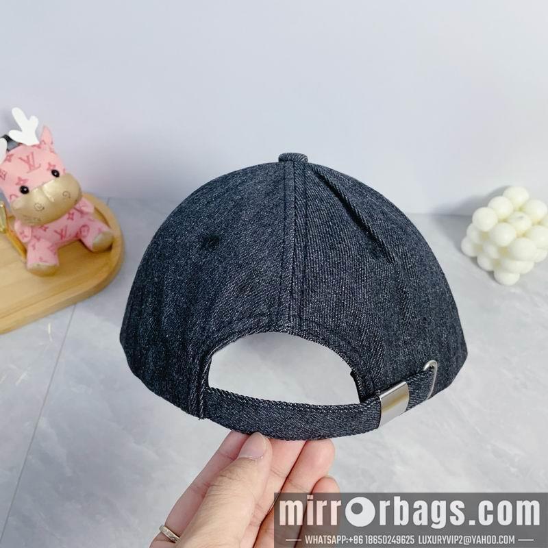 Miumiu Hat dx38